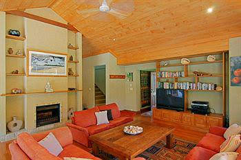 Abbies Beach House - Accommodation Resorts 0