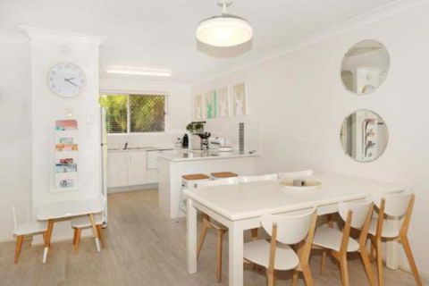 Unit 1 / 14 Tamarindus Street Marcoola Beach Pet Friendly 300 BOND Linen Supplied - Accommodation Resorts 4