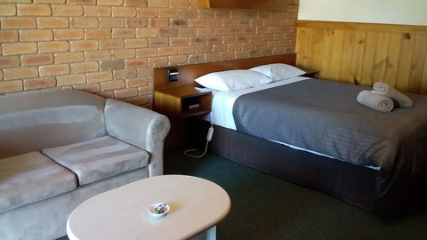 Regency Court Motel - Accommodation Resorts 2