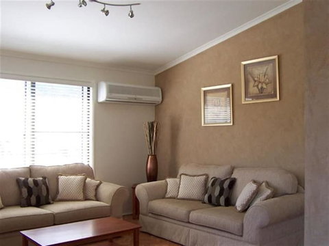 Elm Cottage - Accommodation Resorts 3