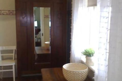 Charlie Bates Cottage - Accommodation Resorts 7