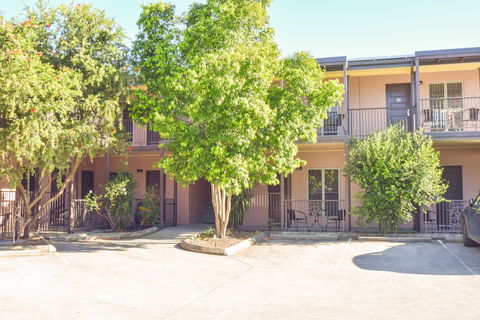 Station Hotel Motel Kurri Kurri - Accommodation Resorts 4