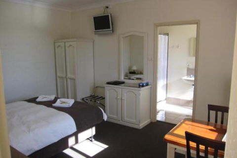 Aussie Settler Motel - Accommodation Resorts 4