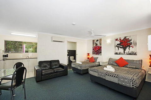 Townsville Holiday Apartments - Accommodation Resorts 3