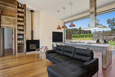 The Longhouse Suite 2 - Accommodation Resorts 5