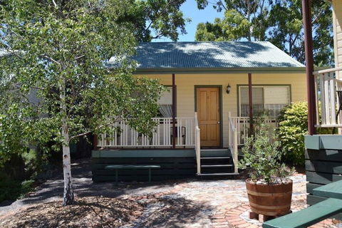 Avoca Cottages - Accommodation Resorts 1