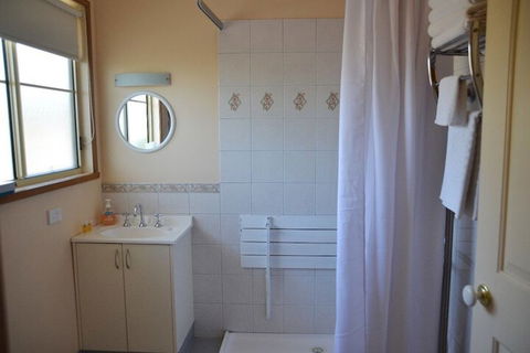 Avoca Cottages - Accommodation Resorts 7