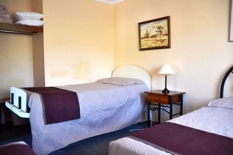 Avoca Cottages - Accommodation Resorts 5