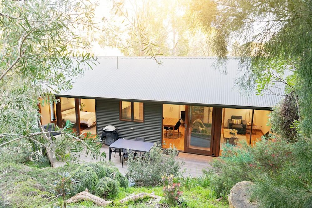  Accommodation Resorts