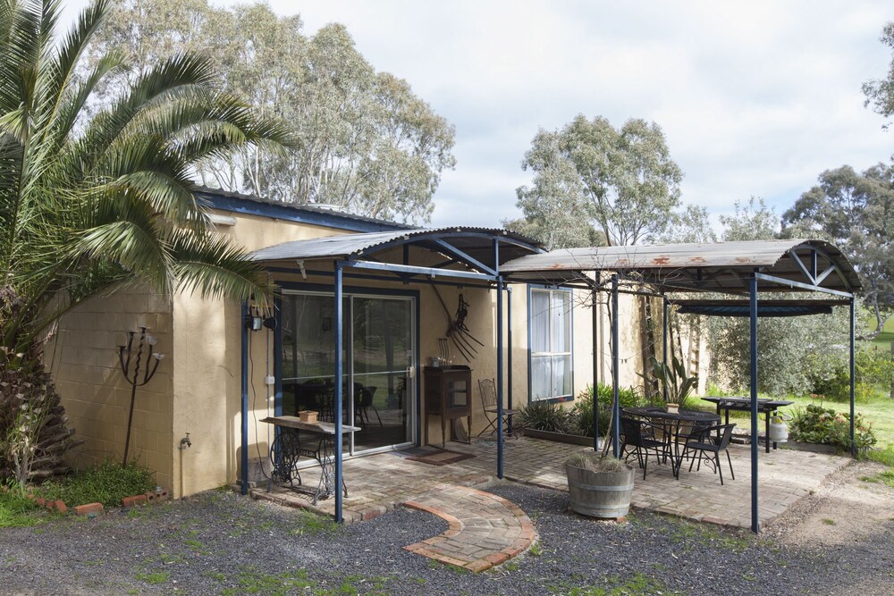 Moyston VIC Accommodation Resorts