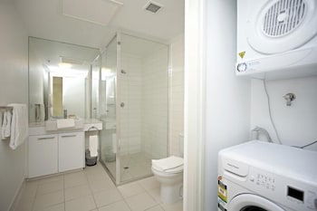 Astra Apartments - Docklands - Accommodation Resorts 1
