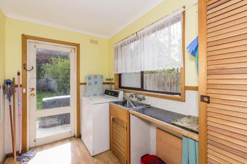 HOLIDAY On NAUTILUS INVERLOCH - Accommodation Resorts 2