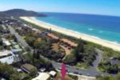 BARRELS At BOOMERANG - Accommodation Resorts 0