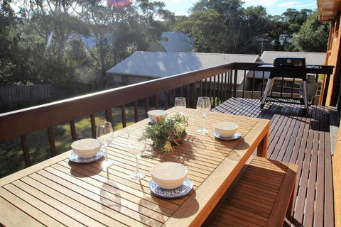BARRELS At BOOMERANG - Accommodation Resorts 7