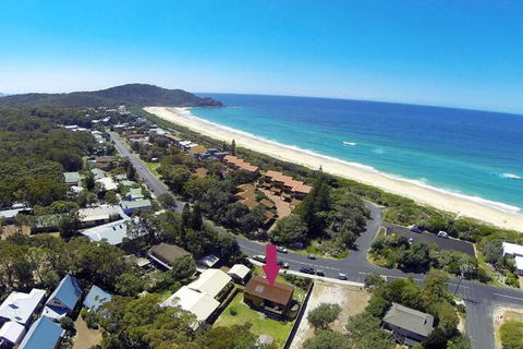 BARRELS At BOOMERANG - Accommodation Resorts 4