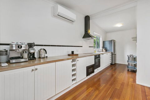 To The Beach - Accommodation Resorts 2
