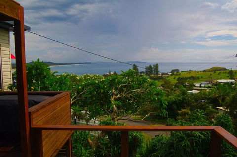 AAA Views 2 View Street - Accommodation Resorts 5