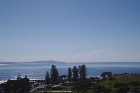 AAA Views 2 View Street - Accommodation Resorts 3