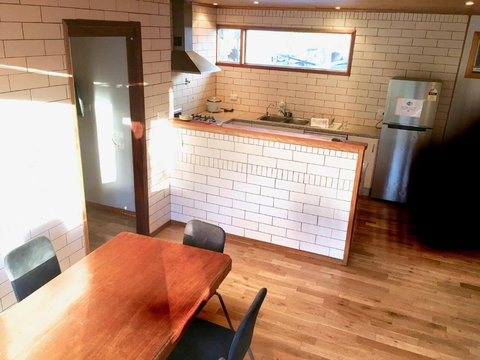 Romantic Getaway With Spa & Wifi Pet Friendly - Accommodation Resorts 1