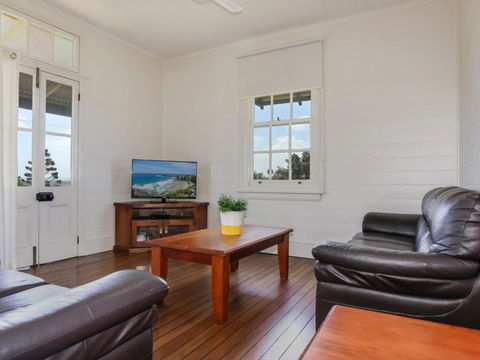 Yamba Pilot Cottage 2 Pets Welcome Close To Beach - Accommodation Resorts 3