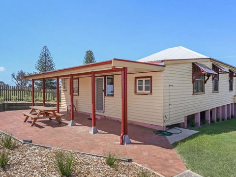 Yamba Pilot Cottage 1 Pets Welcome Close To Beach - Accommodation Resorts 4