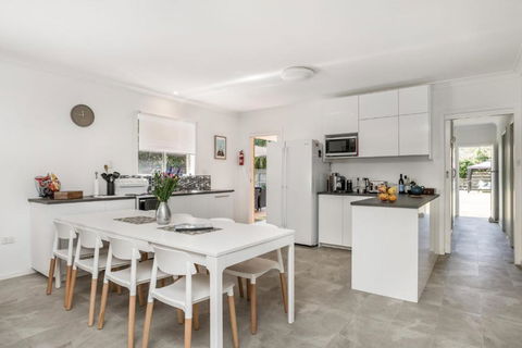 A SWEET ESCAPE Carefree Beach Home - Accommodation Resorts 6