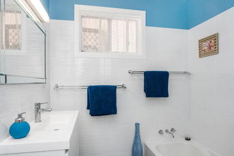 A SWEET ESCAPE Carefree Beach Home - Accommodation Resorts 3