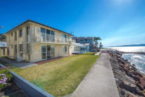 Alcheringa Unit 1 / 32 Sandy Point Road - Accommodation Resorts 0