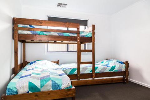 Tee Two On Troon 21 / 30 Troon Drive - Accommodation Resorts 6