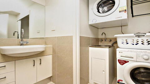 Amalfi Unit 11 Above All Else 50 King Street - Accommodation Resorts 4