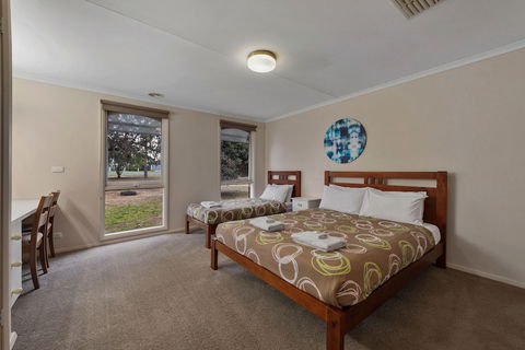 Mulwala Lakeside Waterfront - Accommodation Resorts 2