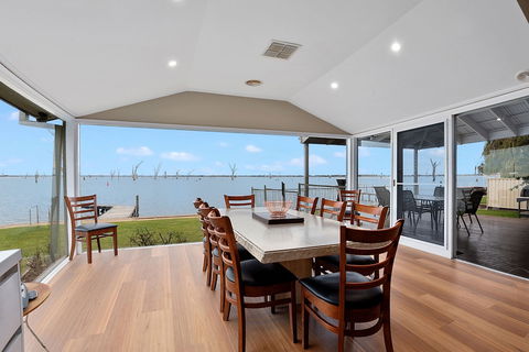 Mulwala Lakeside Waterfront - Accommodation Resorts 4