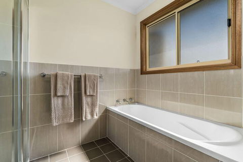 Reflections Holiday Parks Grabine - Accommodation Resorts 7