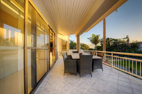 BEACHSIDE MANOR Walk To The Beach - Accommodation Resorts 2