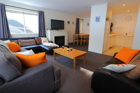 Elkhorn 11 - Accommodation Resorts 3