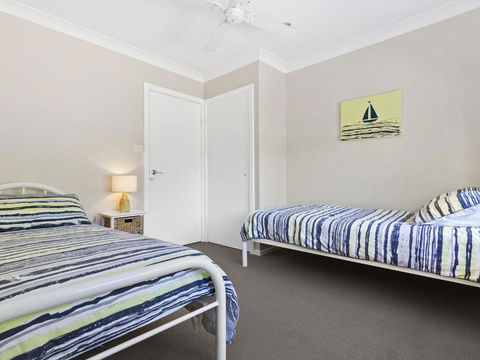 HILLTOP HAVEN In MOLLYMOOK - Accommodation Resorts 6