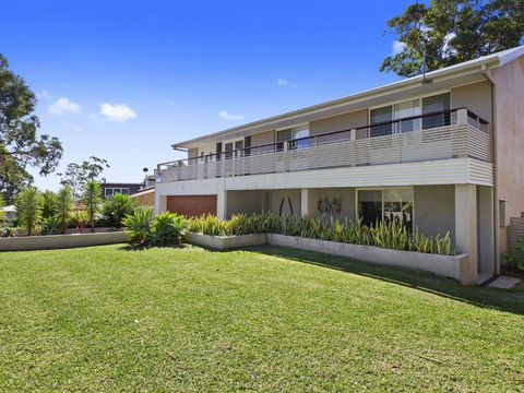 HILLTOP HAVEN In MOLLYMOOK - Accommodation Resorts 5