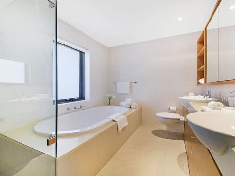 Arum 4 Heritage Park Contemporary & Timeless - Accommodation Resorts 2