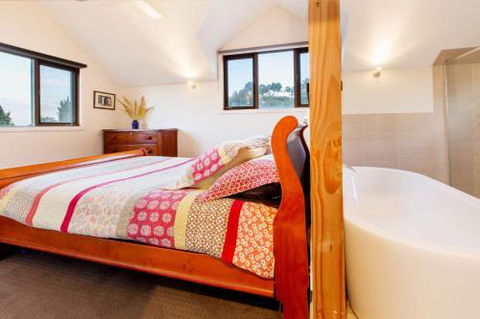 BAY VIEWS On MANNA DROMANA - Accommodation Resorts 1