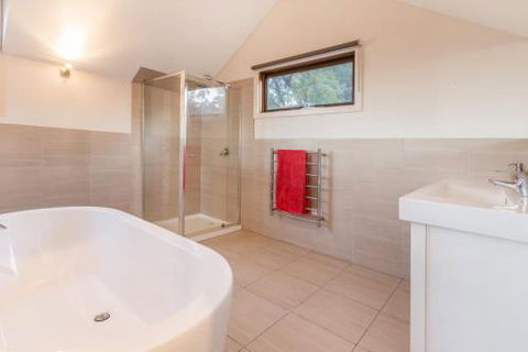 BAY VIEWS On MANNA DROMANA - Accommodation Resorts 4
