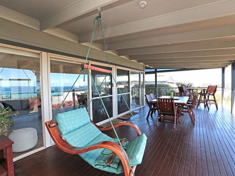 BAY VIEWS On MANNA DROMANA - Accommodation Resorts 5