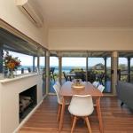 BAY VIEWS On MANNA DROMANA - Accommodation Resorts 0