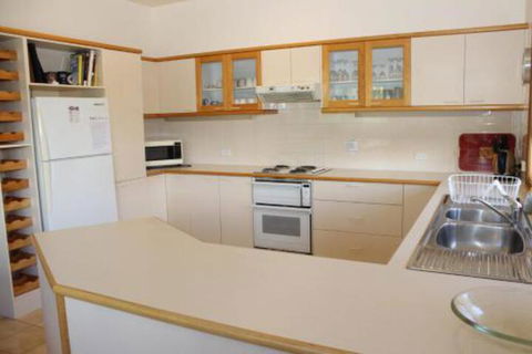 LIZ LAKE - Accommodation Resorts 6