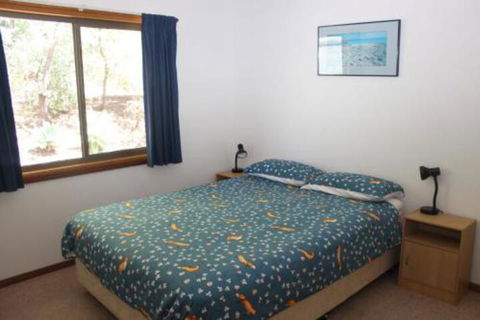LIZ LAKE - Accommodation Resorts 2