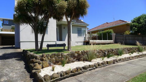 BEACHPOINT COTTAGE - Accommodation Resorts 2