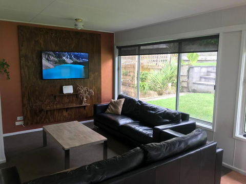 BEACHPOINT COTTAGE - Accommodation Resorts 5