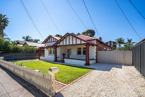 Kairos In Keswick Wifi Netflix Nespresso - Accommodation Resorts 4