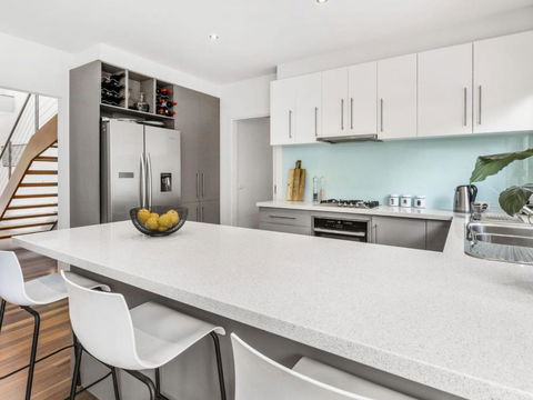 BANGALOW MORNINGTON - Accommodation Resorts 1