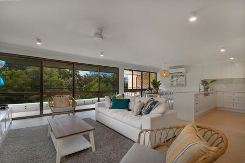 BEAUTIFULLY RENOVATED OCEANSIDE APARTMENT Lamer 9 - Accommodation Resorts 5
