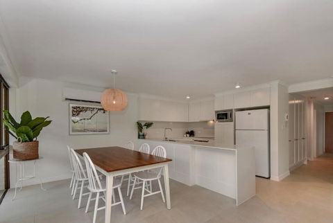 BEAUTIFULLY RENOVATED OCEANSIDE APARTMENT Lamer 9 - Accommodation Resorts 3